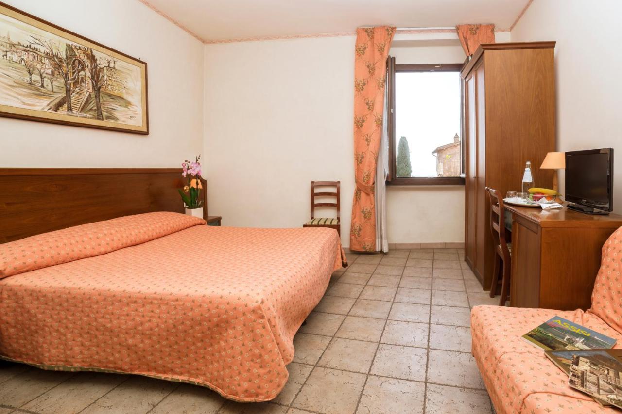 Hotel San Pietro Assisi Exterior photo